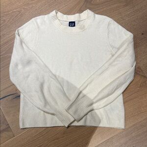 GAP Off-White Crewneck Sweater
